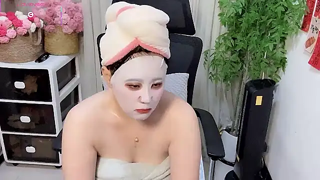 NEWONETO's Live XXX Chat