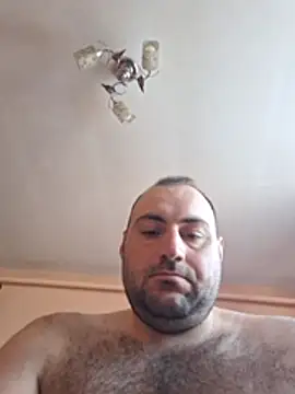Chat XXX en directo de StrictBobby
