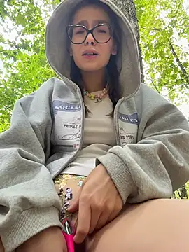 MilliWish webcam show
