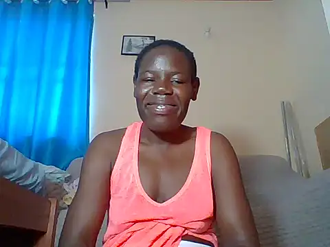 Blacksexyqueen24's Live XXX Chat