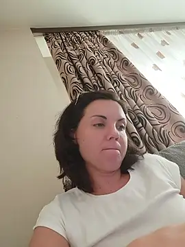 XXX chat uživo modela Diamond_Monna