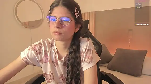 carlina_15's Live XXX Chat