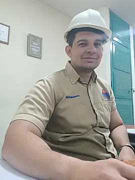 Officeb0y Live XXX Chat