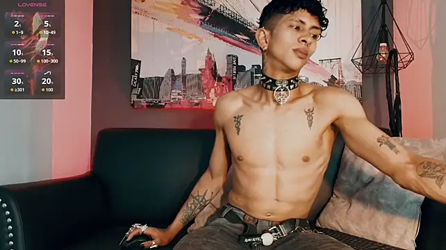 Maximoking26's Live XXX Chat