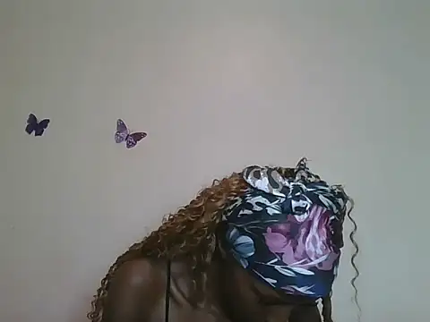 دردشة She_Drips_Glory الجنسية المباشرة