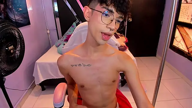 LiamHeatx 라이브 XXX 채팅