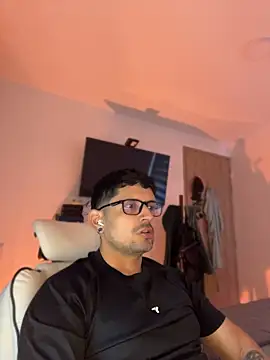 Chat XXX en directo de TroyeKnight