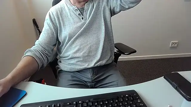 Buggemann live XXX chat