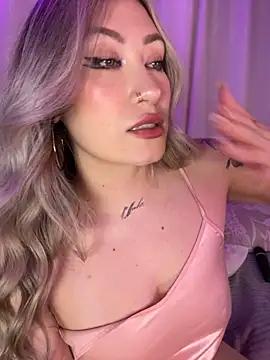 Chat XXX ao vivo de Lally_Valencia__