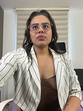دردشة Alessia-Ferrer الجنسية المباشرة