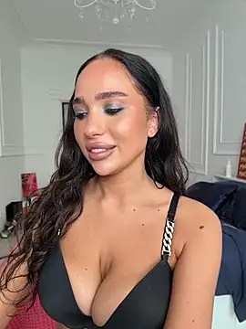 Онлайн чат XXX CardiSweetBaby