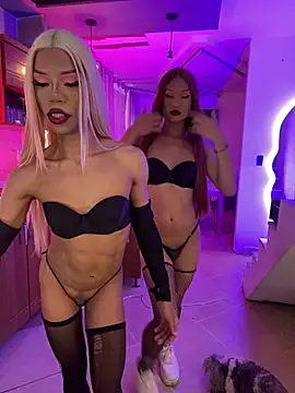 XXX chat uživo modela TIFFANY_AND_KAREM_