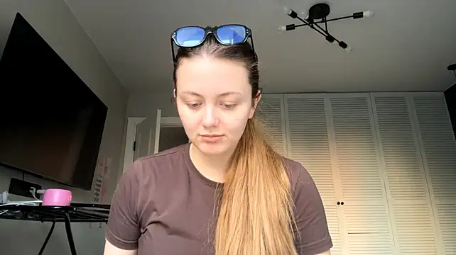 AttiringHallmark live XXX chat