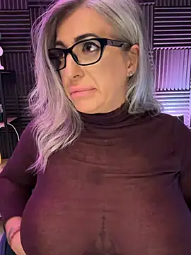 Little_Naughty30's Live XXX Chat