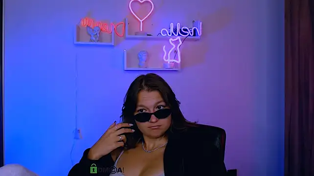 liana_best Adlı Modelin Canlı XXX Sohbeti