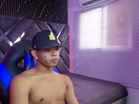 nova_mitchell7 live XXX chat
