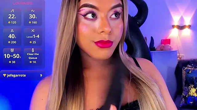 Chat +18 de Emili_Roux ao vivo
