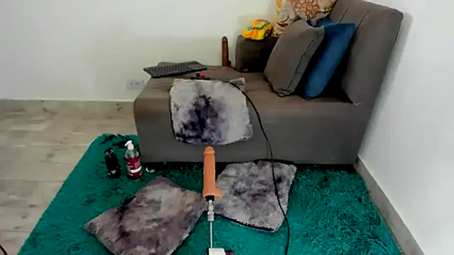 Amelie_hills02 XXX чат на живо