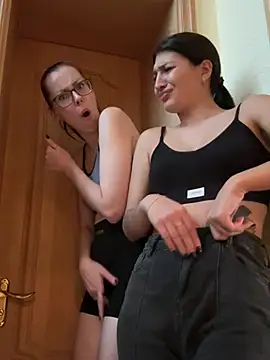 RussianGirls_ Adlı Modelin Canlı XXX Sohbeti