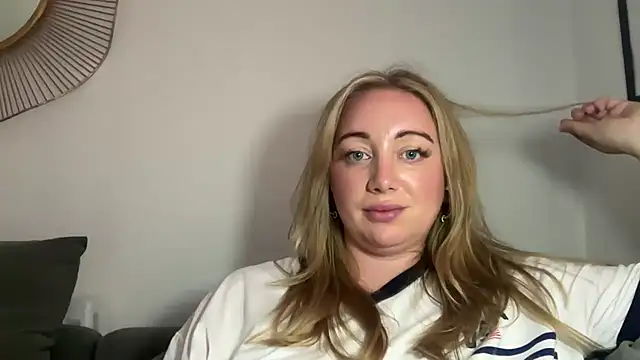 Chat +18 de arielsweetieee ao vivo
