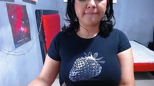 Sweettei XXX чат на живо