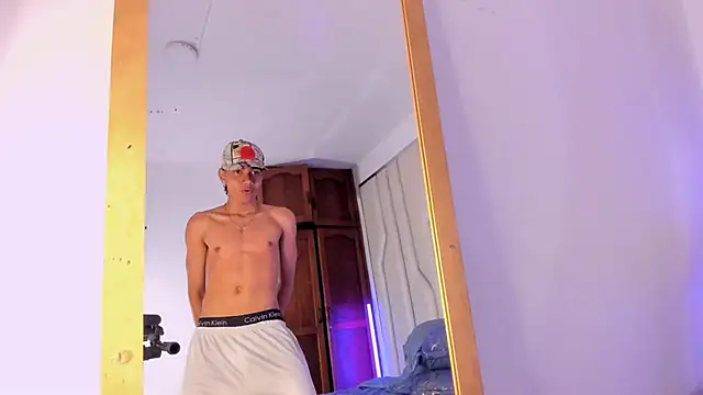 XXX chat uživo modela Ethan_Carter_