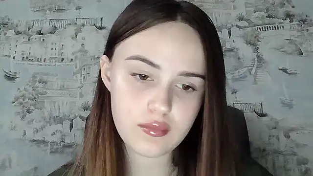 SweetLoraa Adlı Modelin Canlı XXX Sohbeti