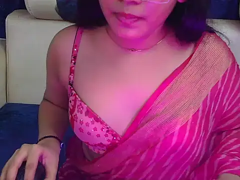 hot-nayraa's Live XXX Chat