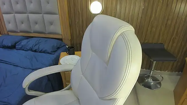 Chat XXX en directo de Colby_driscoll