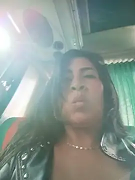 Shaila_1_1's Live XXX Chat
