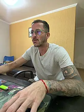 MeladoDiMel's Live XXX Chat