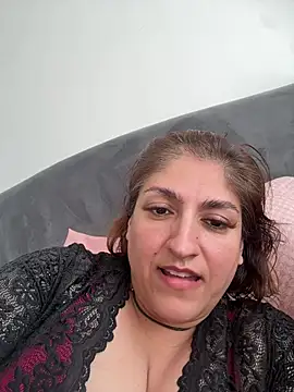 Spicy-Kareena's Live XXX Chat
