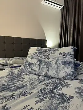 kylllie Live XXX-Chat