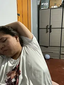 -CLARAMommy- Live XXX-Chat