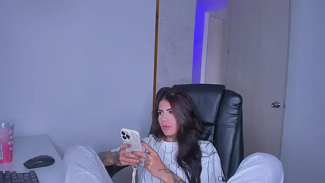 Lisegg_ Chat XXX live