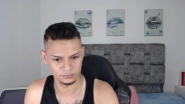 Онлайн чат XXX axcel_boy_