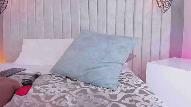 my_friends_mom's Live XXX Chat