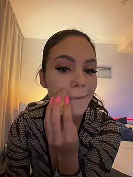 JustLora Chat XXX live