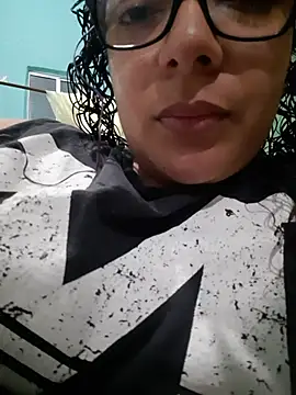 XXX chat uživo modela bruninhasurfi