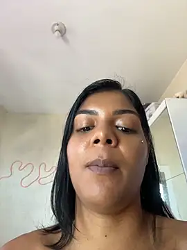 XXX chat uživo modela Indiazinhax