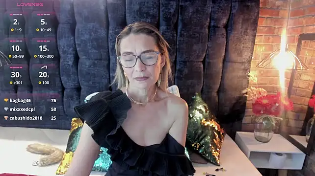 دردشة Issa_Milf__ الجنسية المباشرة