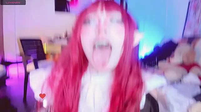 Lilith_Asami élő XXX-chatje