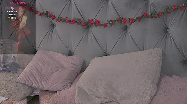 Živý XXX chat LolaButtie
