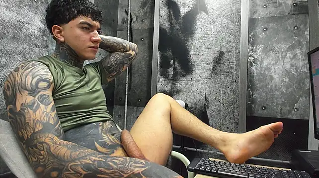 دردشة Gury_tattoo الجنسية المباشرة