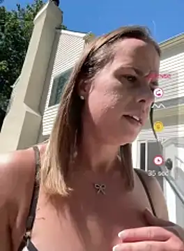 emmyemmmxoo's Live XXX Chat