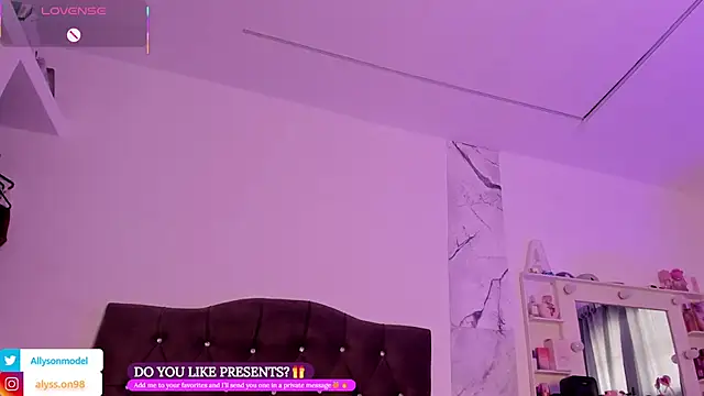 alysson_18 – Live XXX-chat