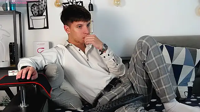 ThomasEdisonn's Live XXX Chat