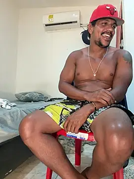 Chat +18 de bigdick211292 ao vivo