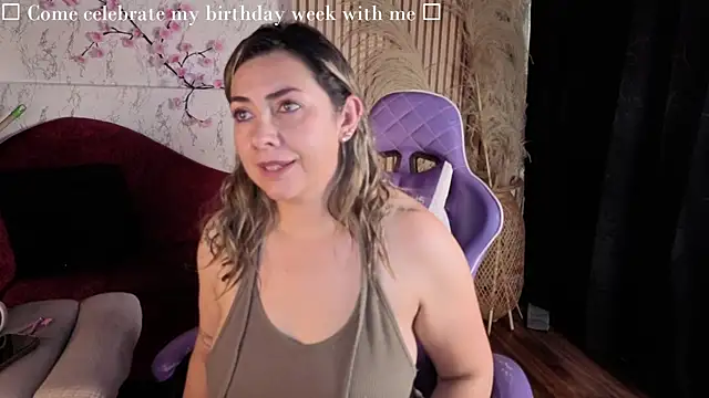 Isabella_lt Adlı Modelin Canlı XXX Sohbeti