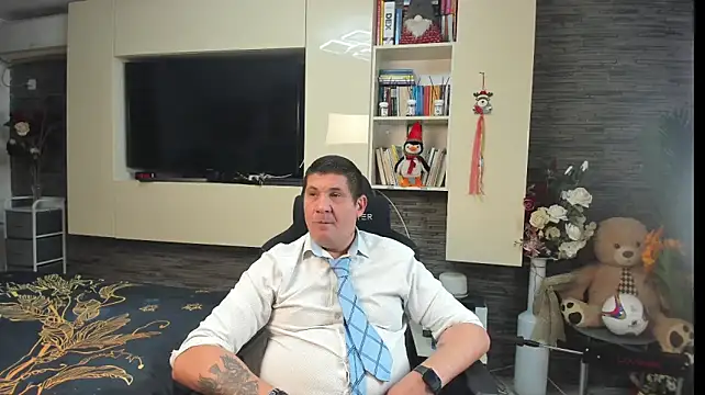 SpartacusDaddy48 – Naživo XXX chat
